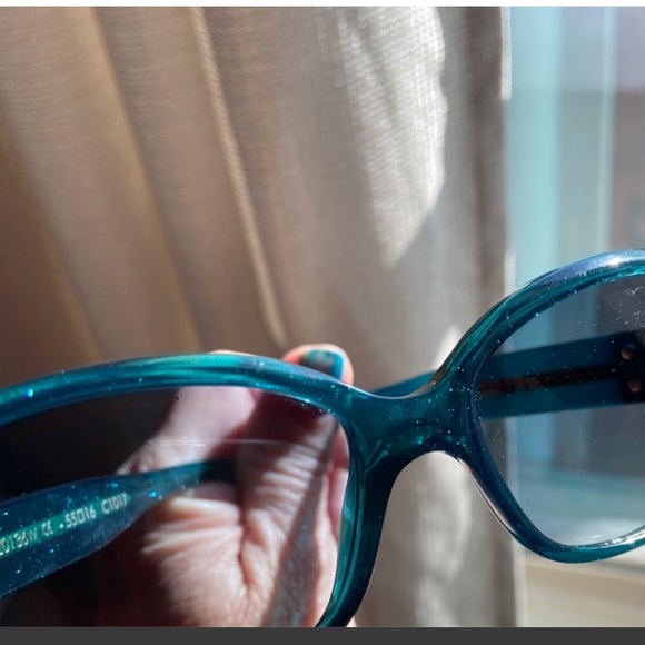 Authentic Louis Vuitton sunglasses (case for pic only ) - Picture 3 of 10